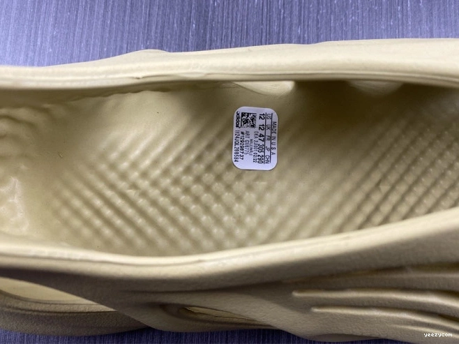 RNNR Adidas Yeezy Foam GV6775 Sulfur 0906
